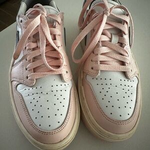 Women's Nike sneakers